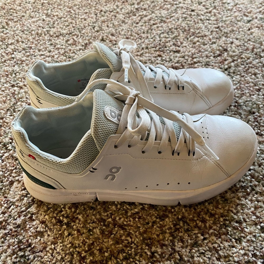 On cloud Rodger running shoes